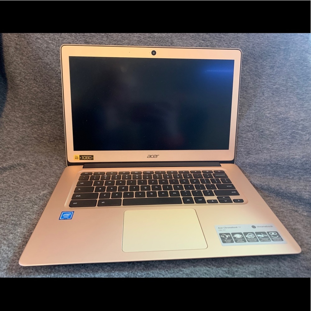 Acer 14 Chromebook CB3-431. Used like new!